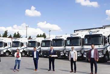 Renault Trucks, ITT Lojistik'e 10 adet T460 çekici teslim etti