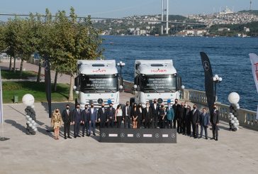Mercedes-Benz Türk'ten bu yılın en büyük kamyon teslimatı