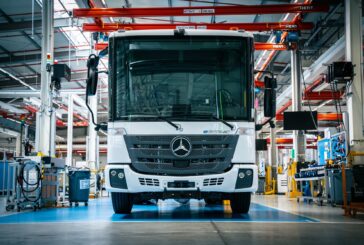 Daimler, batarya elektriğiyle çalışan ikinci kamyonu eEconic’in seri üretimine başladı